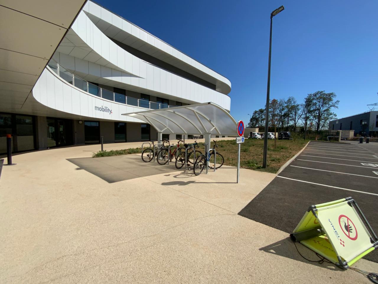 Bureau Jonage 145m² Location bureau Jonage Rhône OLBUR2529264 1